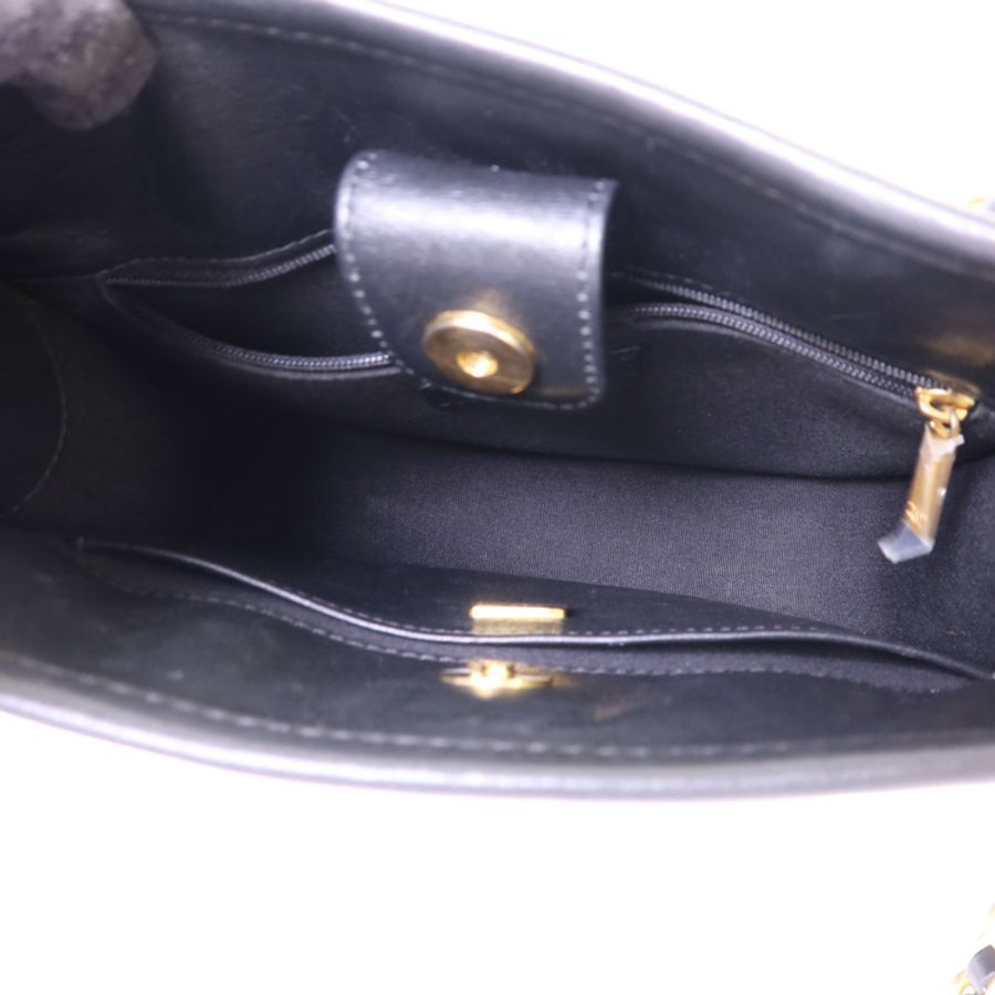 CHANEL 牛皮皮革24S Hobo金扣鏈帶肩背袋-5