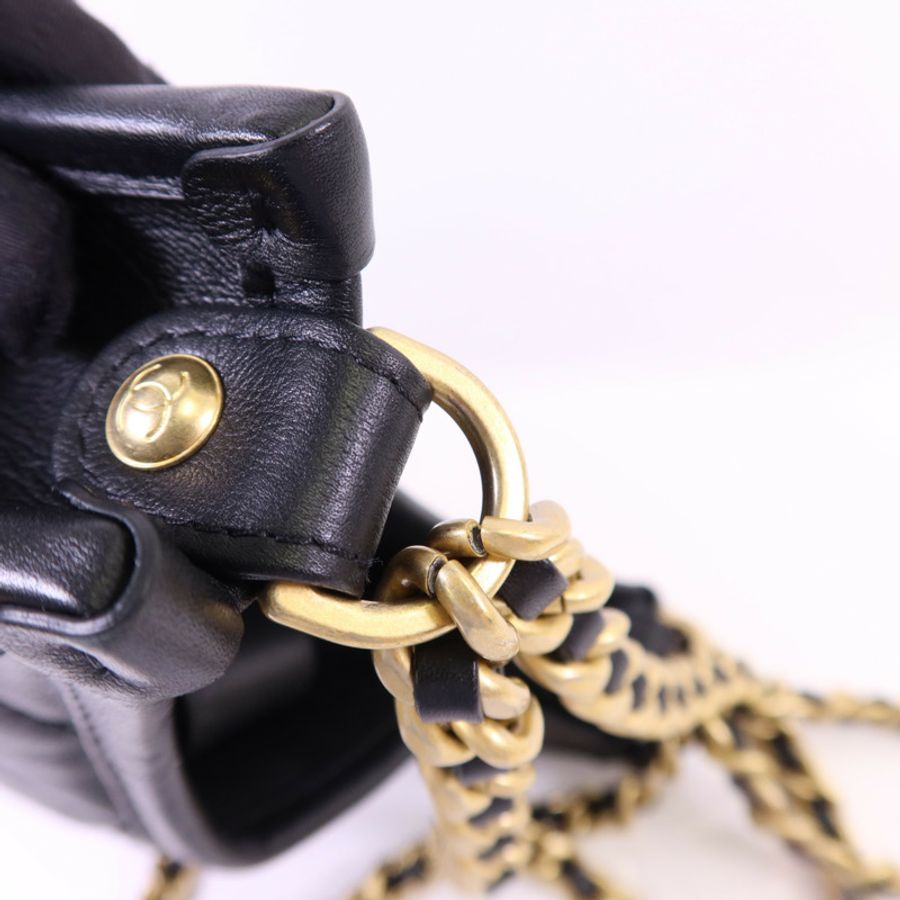 CHANEL 牛皮皮革24S Hobo金扣鏈帶肩背袋-12