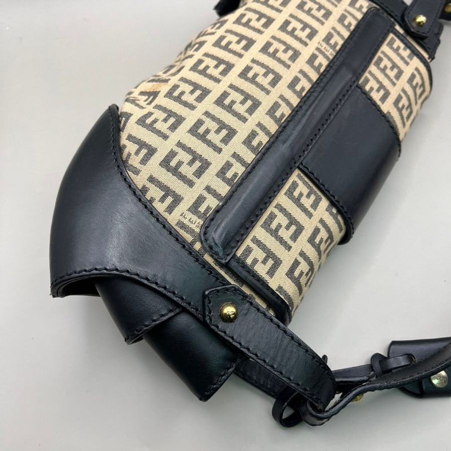 🏷Fendi 飛碟包-13