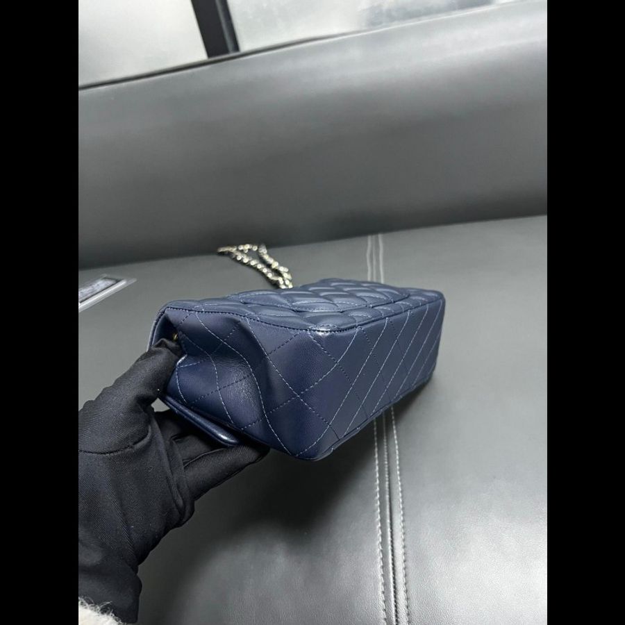 Chanel classic flap mini
深蓝色 淡金扣 CF大mini鏈條包-7