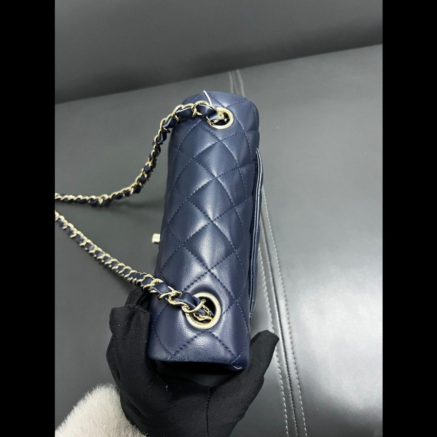 Chanel classic flap mini
深蓝色 淡金扣 CF大mini鏈條包-9