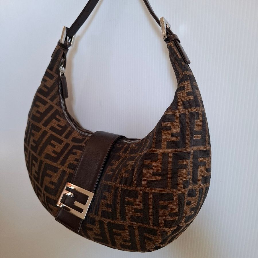 FENDI vintage 新月包「牛角包」彎月包-2
