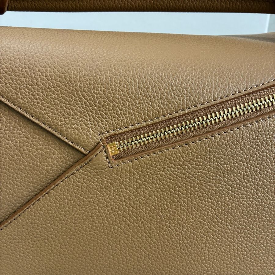 LOEWE Puzzle 小號太妃糖色幾何包全新-1