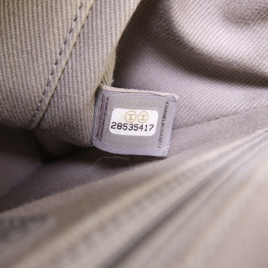 CHANEL 牛皮皮革Business Affinity金扣鏈帶肩背袋-7