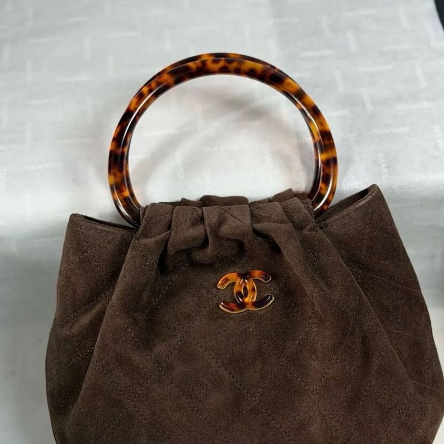 Chanel香奈兒26c春夏限定麂皮玳瑁元寶包深棕色小號-4