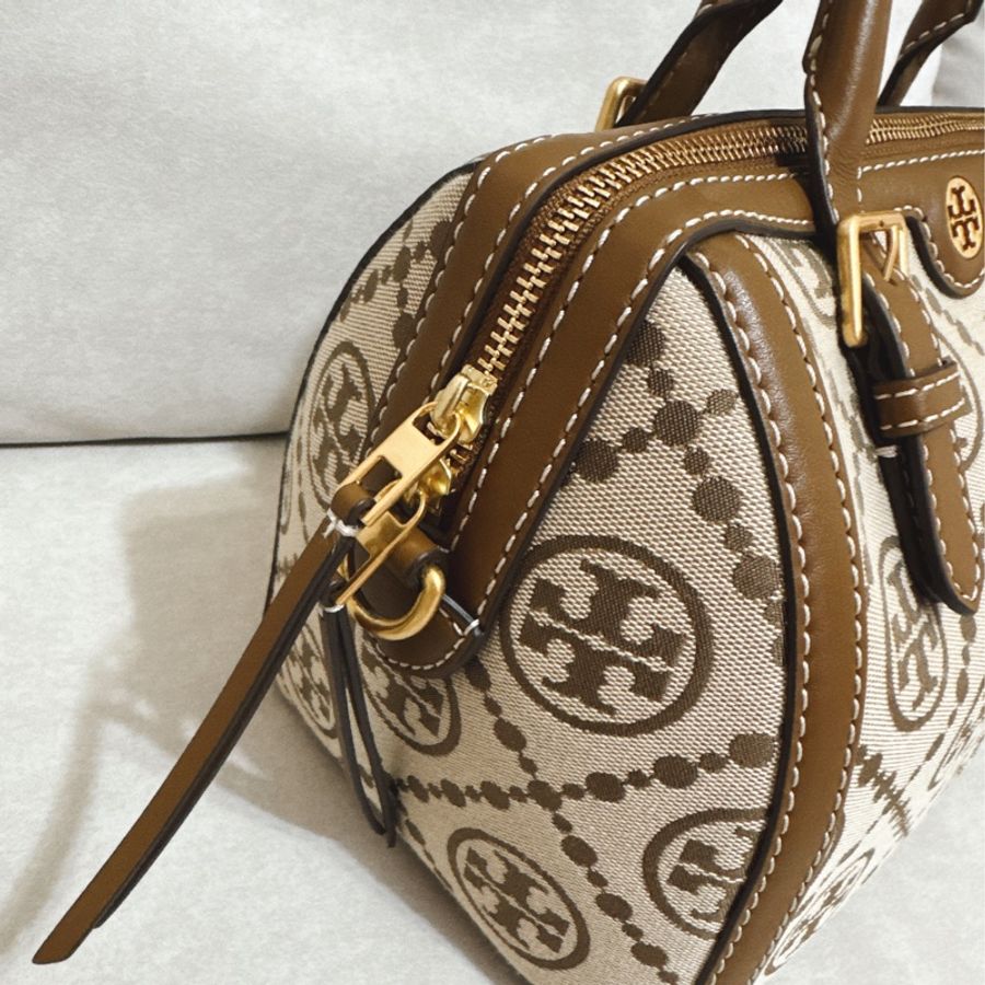 Tory Burch T Monogram緹花皮革波士頓包(卡其色）-7