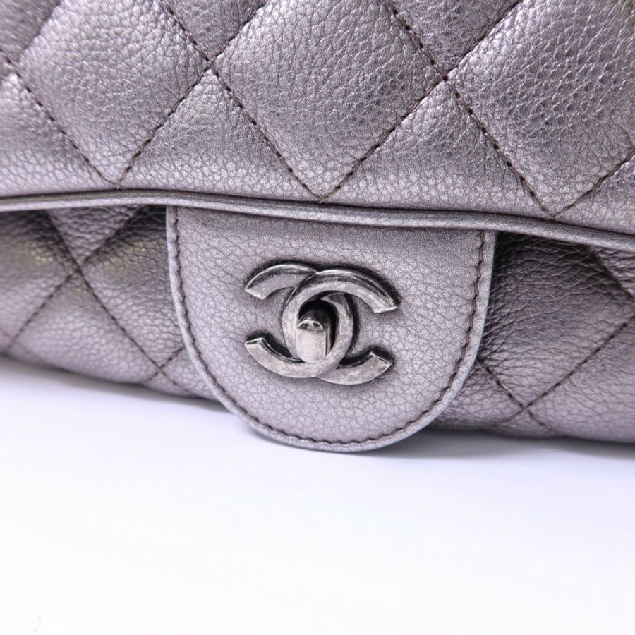 CHANEL 牛皮皮革Chain Shoulder銀扣鏈帶肩背袋-11