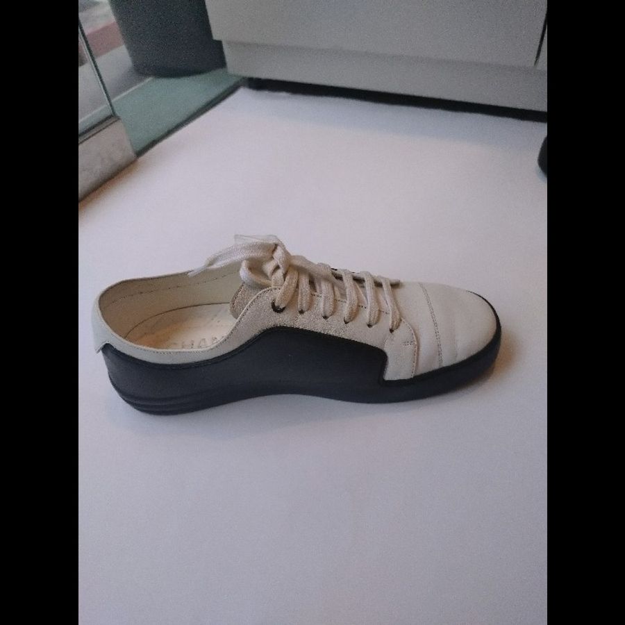 Chanel 黑白皮革綁帶休閒鞋-5