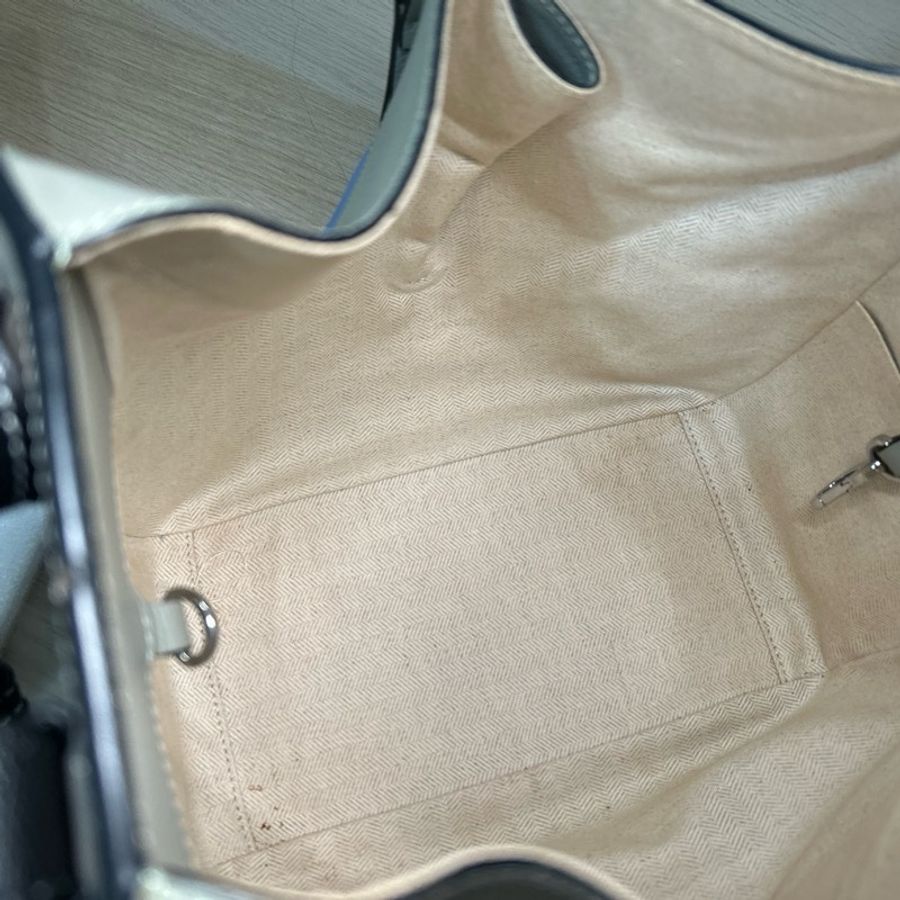 Loewe Hammock small 吊床包 小號-17