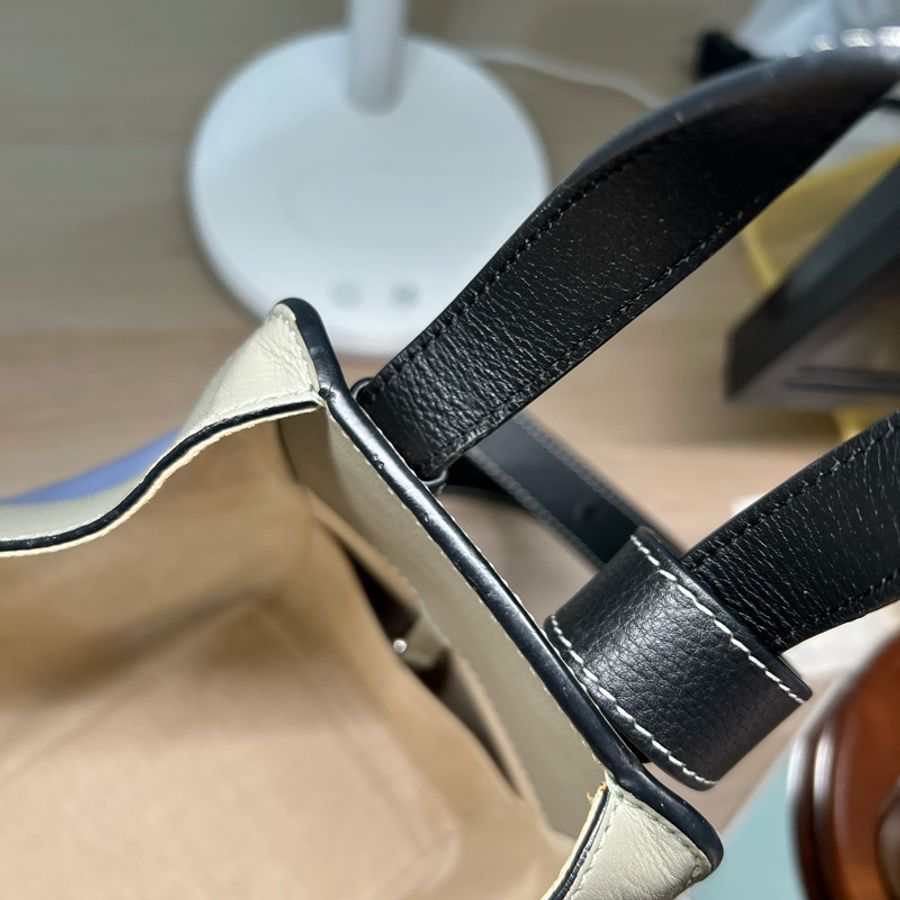 Loewe Hammock small 吊床包 小號-35