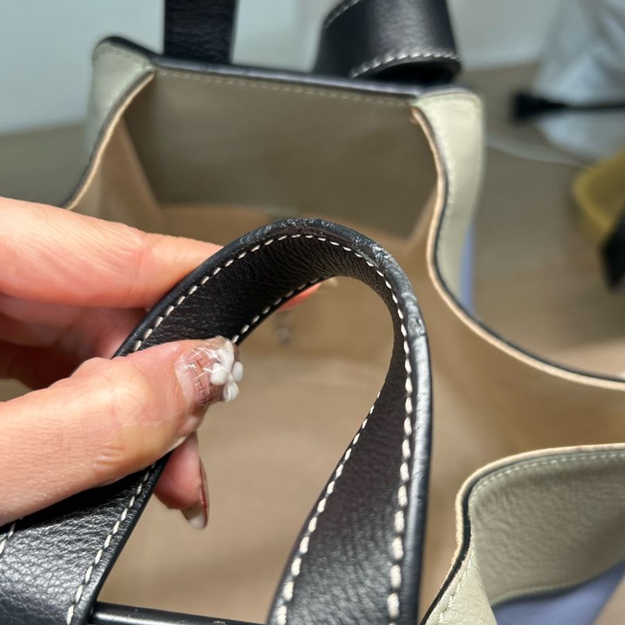 Loewe Hammock small 吊床包 小號-39