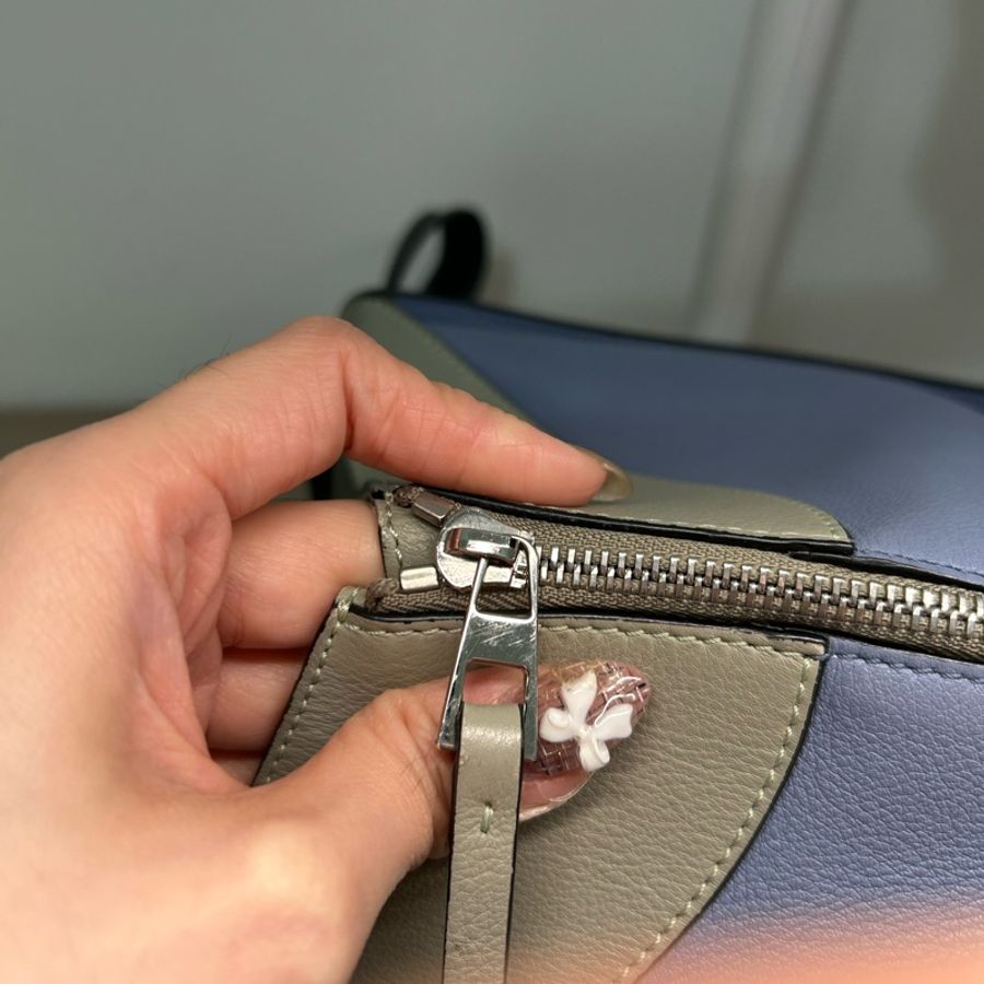 Loewe Hammock small 吊床包 小號-44