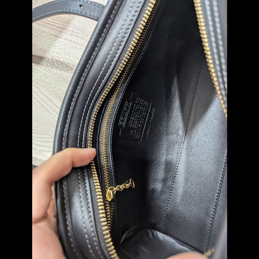 Coach SWING ZIP肩背包 保齡球包-9