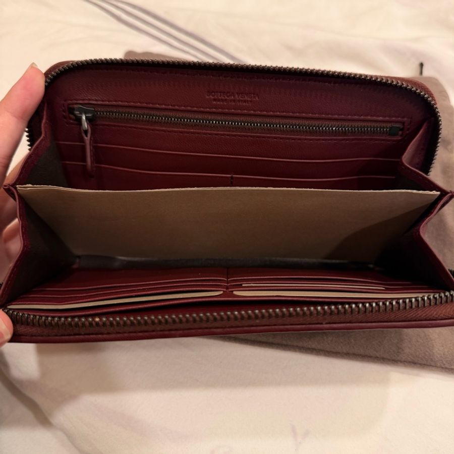 Bottega Veneta 酒紅色長夾,全新-2
