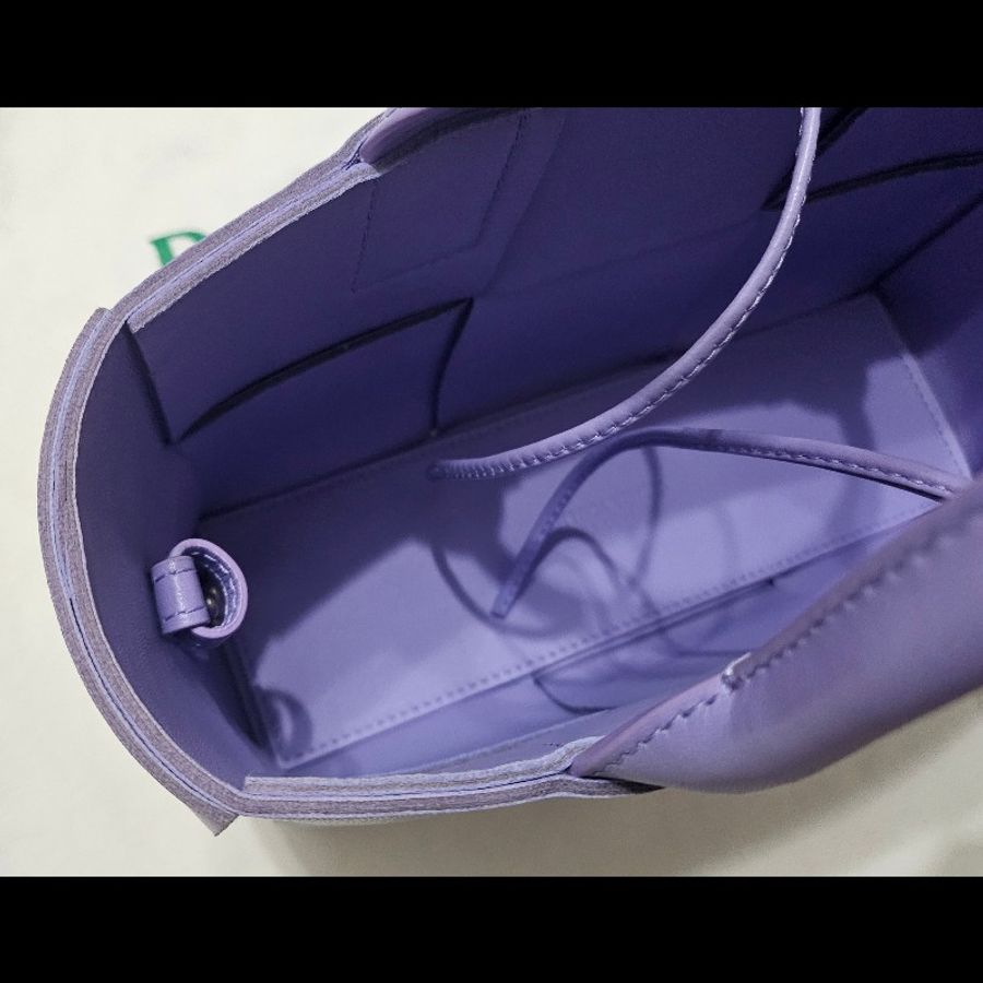 BottegaVeneta BV 葆碟 Mini Arco Tote Bag 迷你手提托特包可斜咩 薰衣草淺紫色 羊皮意大利製造-14