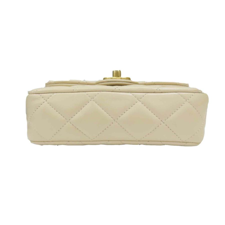 米白色菱格紋 羊皮 Heart Crush Mini Flap 肩背 AS3829【CHANEL 香奈兒】 AS3829-3