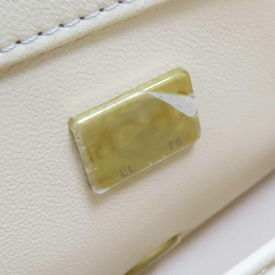 米白色菱格紋 羊皮 Heart Crush Mini Flap 肩背 AS3829【CHANEL 香奈兒】 AS3829-8