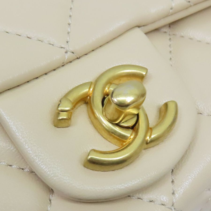 米白色菱格紋 羊皮 Heart Crush Mini Flap 肩背 AS3829【CHANEL 香奈兒】 AS3829-9
