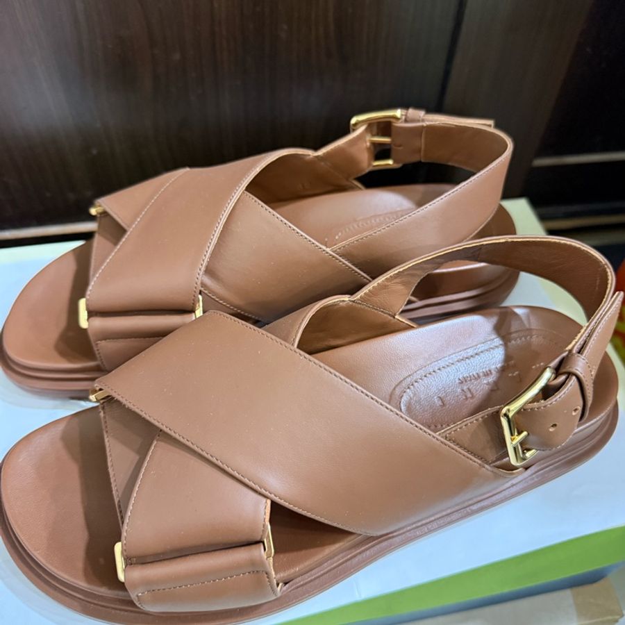 （二手）Marni logo embossed buckled sandals-0