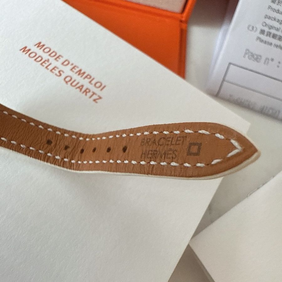 近全新✨ Hermes Heure H 手錶 滿鑽H手錶 鱷魚皮錶帶 台灣購證購入-4