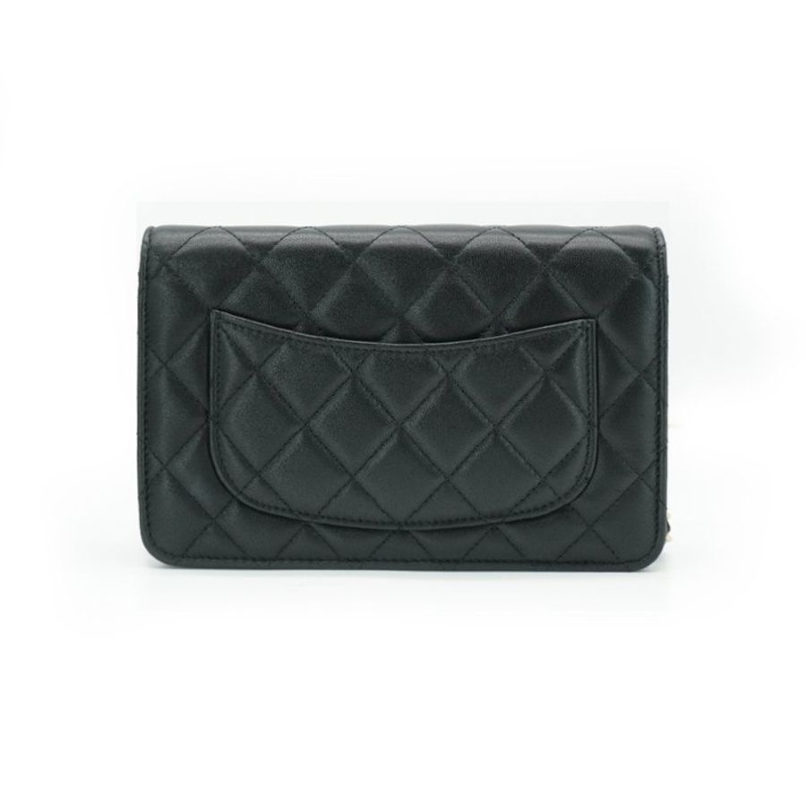 Chanel 展示品 羊皮淡金珍珠釦斜背包Woc(AP3807-黑)-4