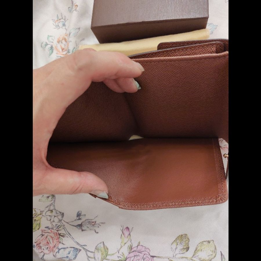 LOUIS VUITTON 雙開翻蓋短夾(二手)-6