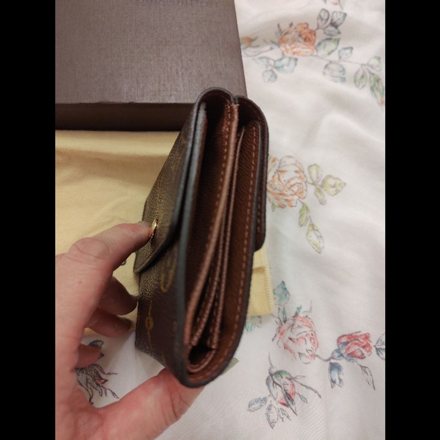 LOUIS VUITTON 雙開翻蓋短夾(二手)-9
