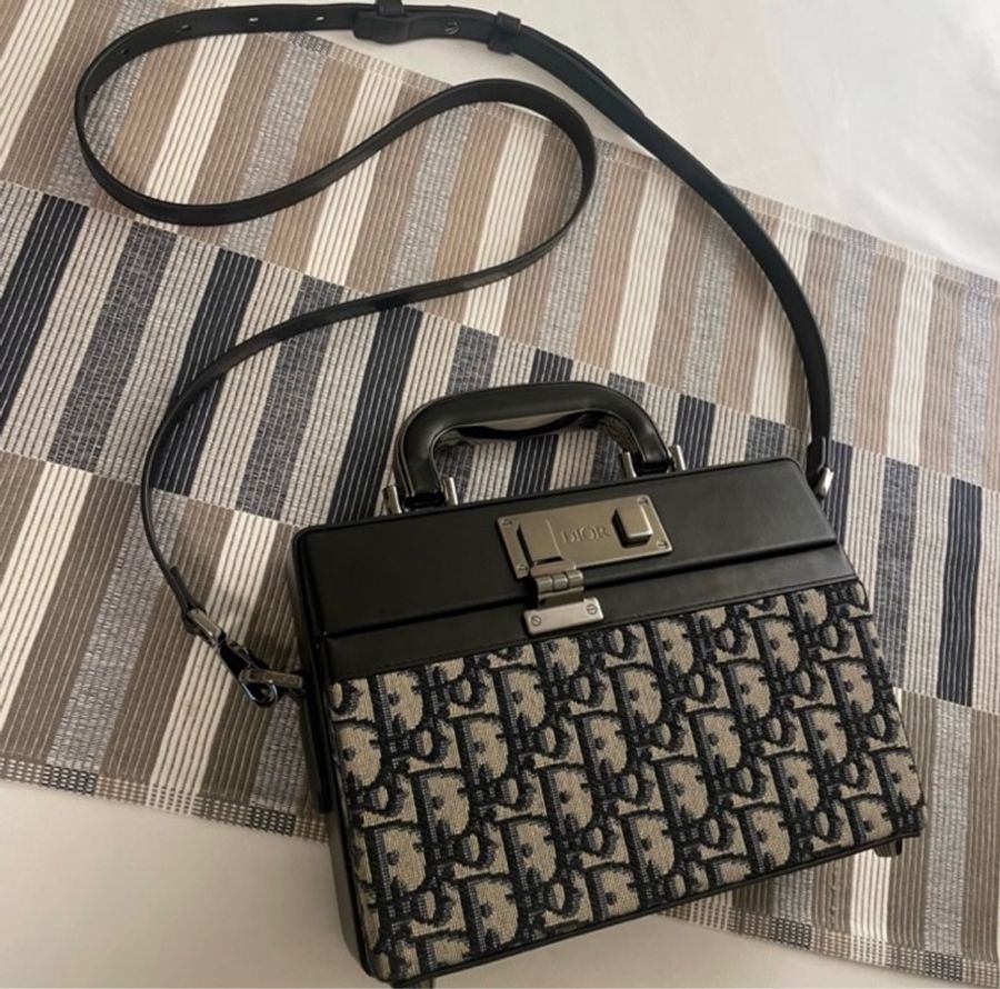💼Dior Lock 手袋|經典優雅款 ✨ 黑色小牛皮・可手提 / 肩背 / 斜背 ✨-0