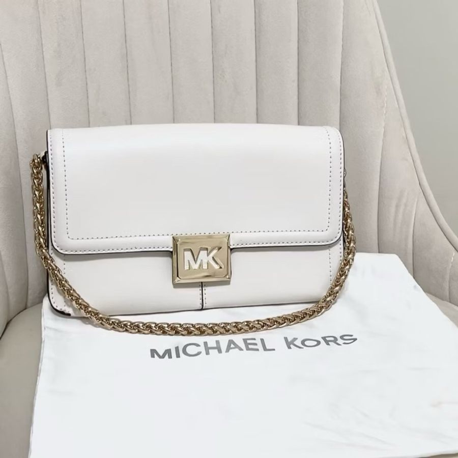 MICHAEL KOR*原價8413*SONIA 縷空MK磁釦翻蓋錬 帶肩背斜背二用包-奶油白/中-0