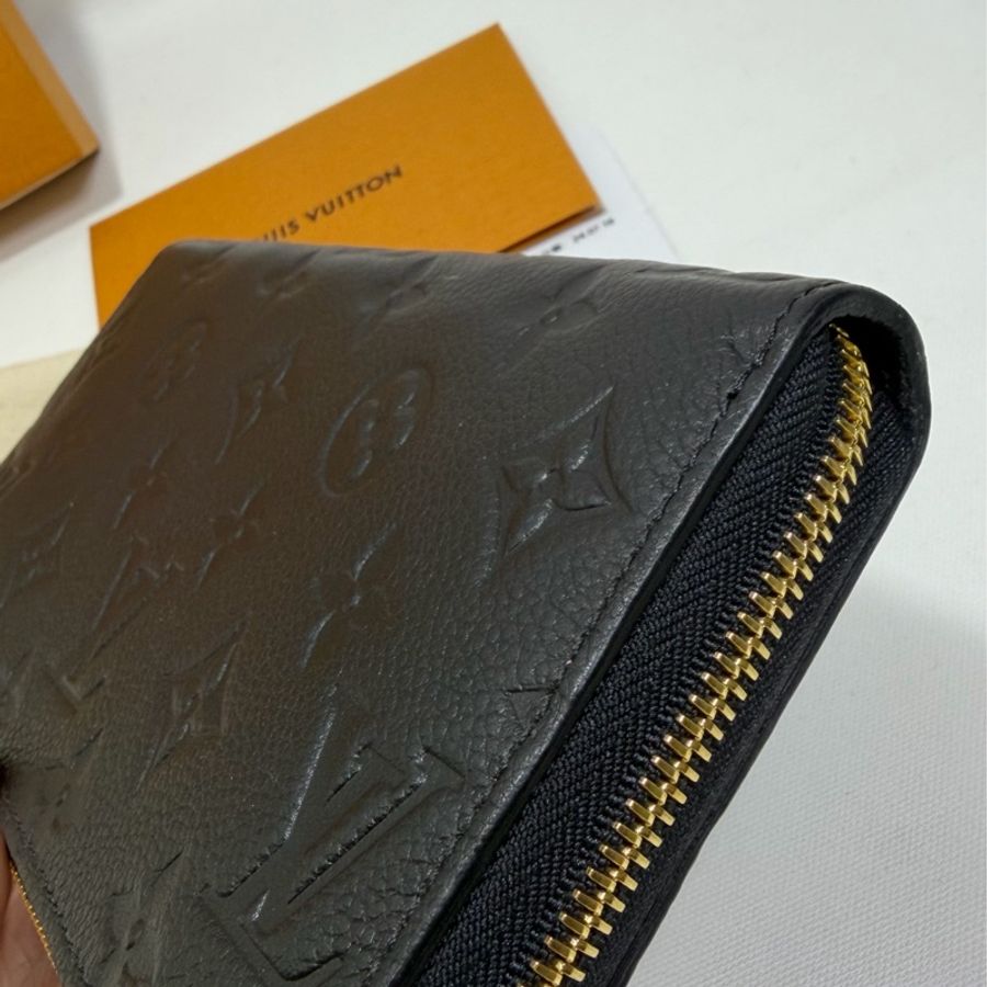 L v黑色全皮壓紋拉鏈長夾 m61864-20