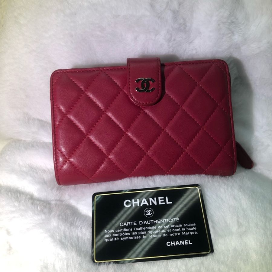 CHANEL 紅色菱格紋羊皮中夾XB010-6