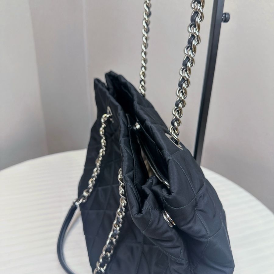 普拉達/Prada Quilted Tote Bag 銀扣黑色尼龍單肩托特包 29x17x22cm-6