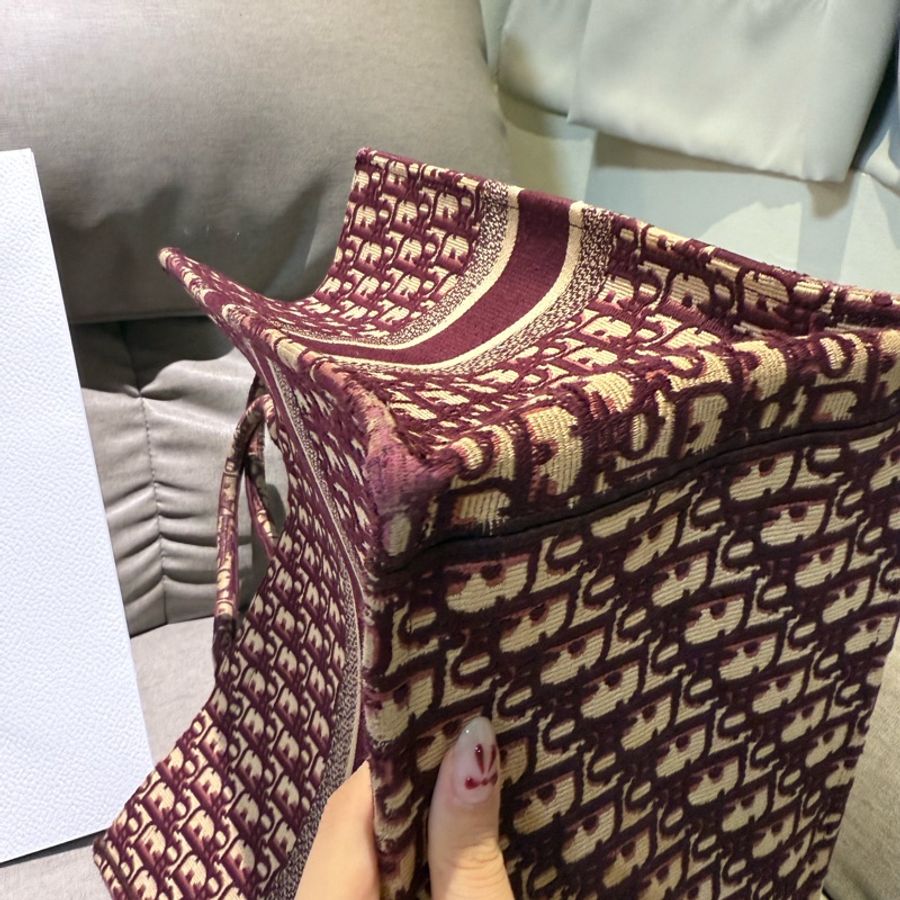 Dior Book tote 酒紅色 GM 拍拍圈最低價 送內膽包、絲巾-12