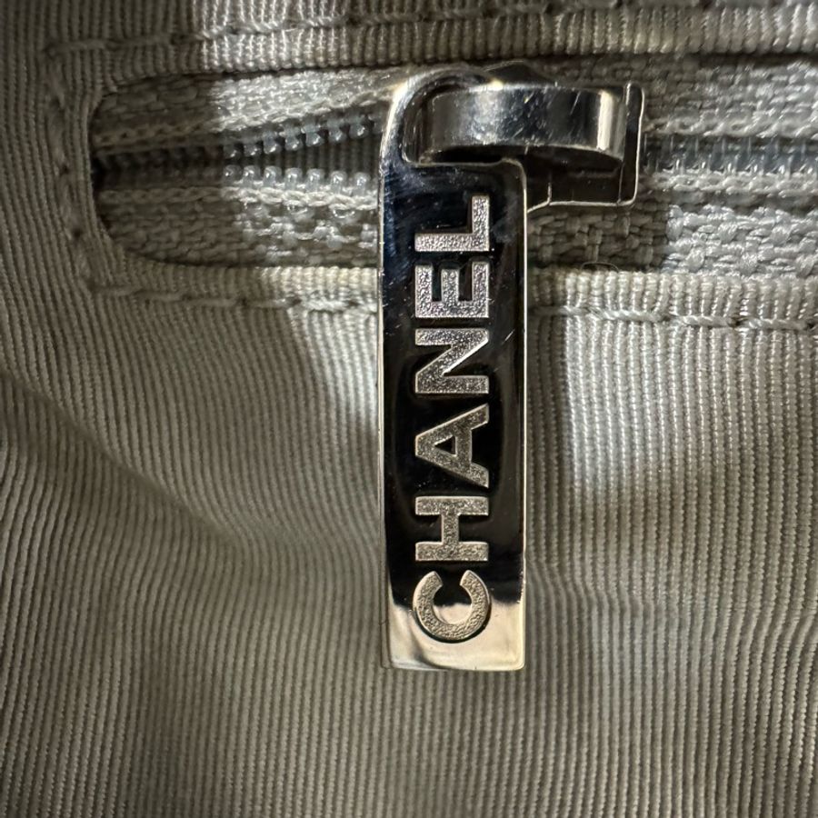 CHANEL 珍珠灰白菱格小款流浪包🩶🤍好可愛-20