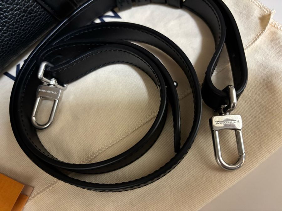 LV nano biker-9