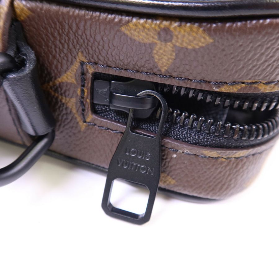 LOUIS VUITTON Monogram Macassar Christopher Wearable Wallet肩背袋-8