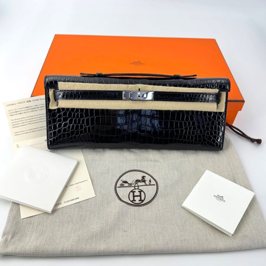 Hermès Kelly Cut Pochette in Shiny Black Crocodile Leather with Palladium Hardware Stamp X-10