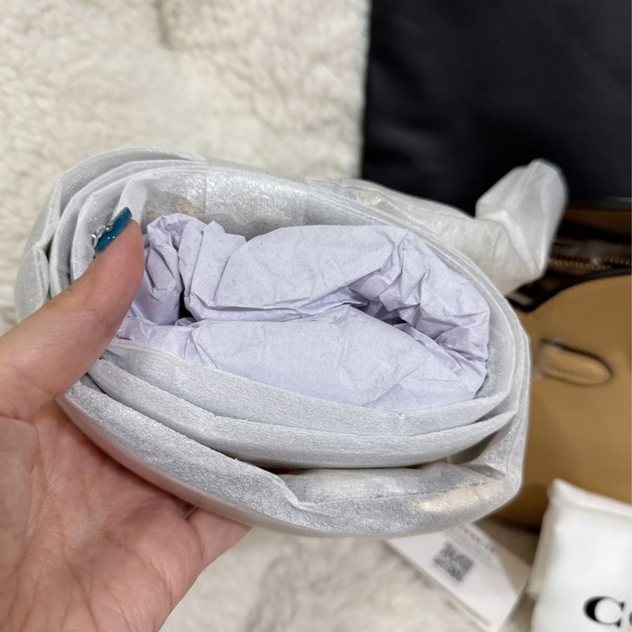 未使用Coach Empire Carryall 26 皮革手袋-5