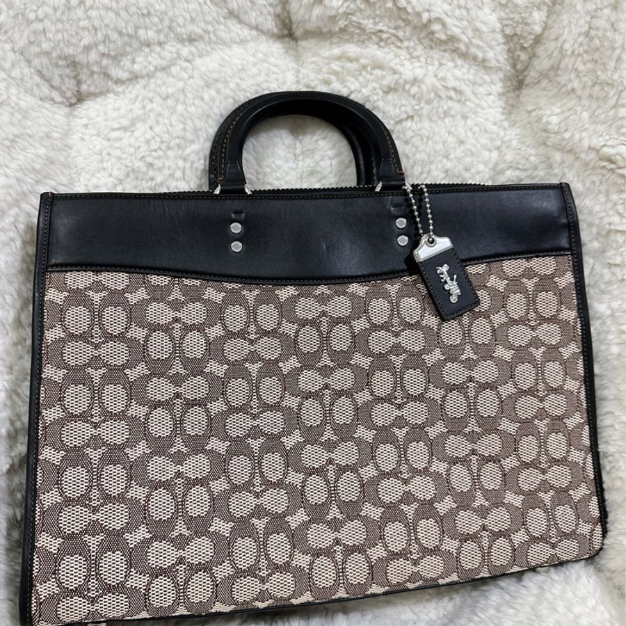 未使用有些許瑕疵COACH ROGUE經典提花面料男用手提公事包-38