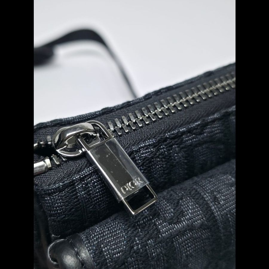 Dior 黑色Mini Dior 8 Messenger Bag
(未使用品)-11
