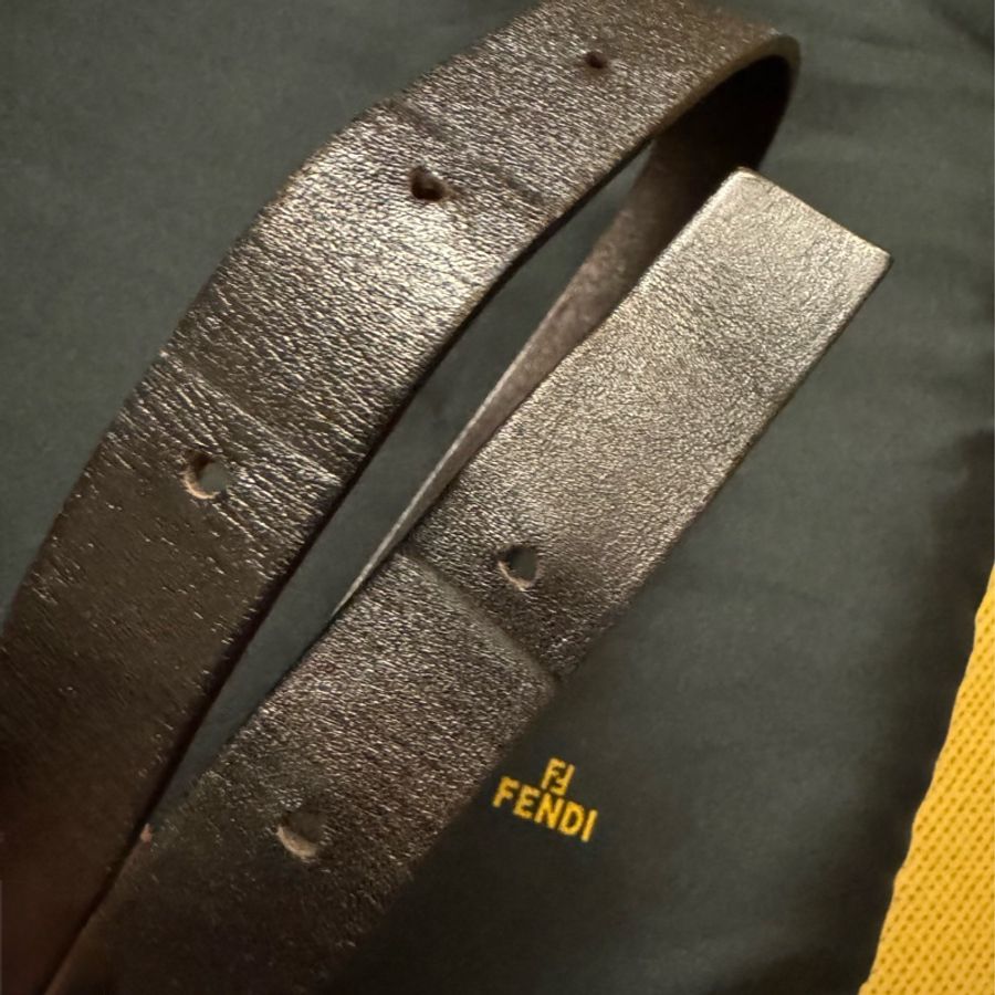 FENDI 經典精品🉐超值套組大特價🉐全套都幫您配好了👍老花肩背手提包 +老花長夾 =整套出售,喜歡一起帶走(成套更有質感及收藏完整度&穿搭一致性)瘀-45