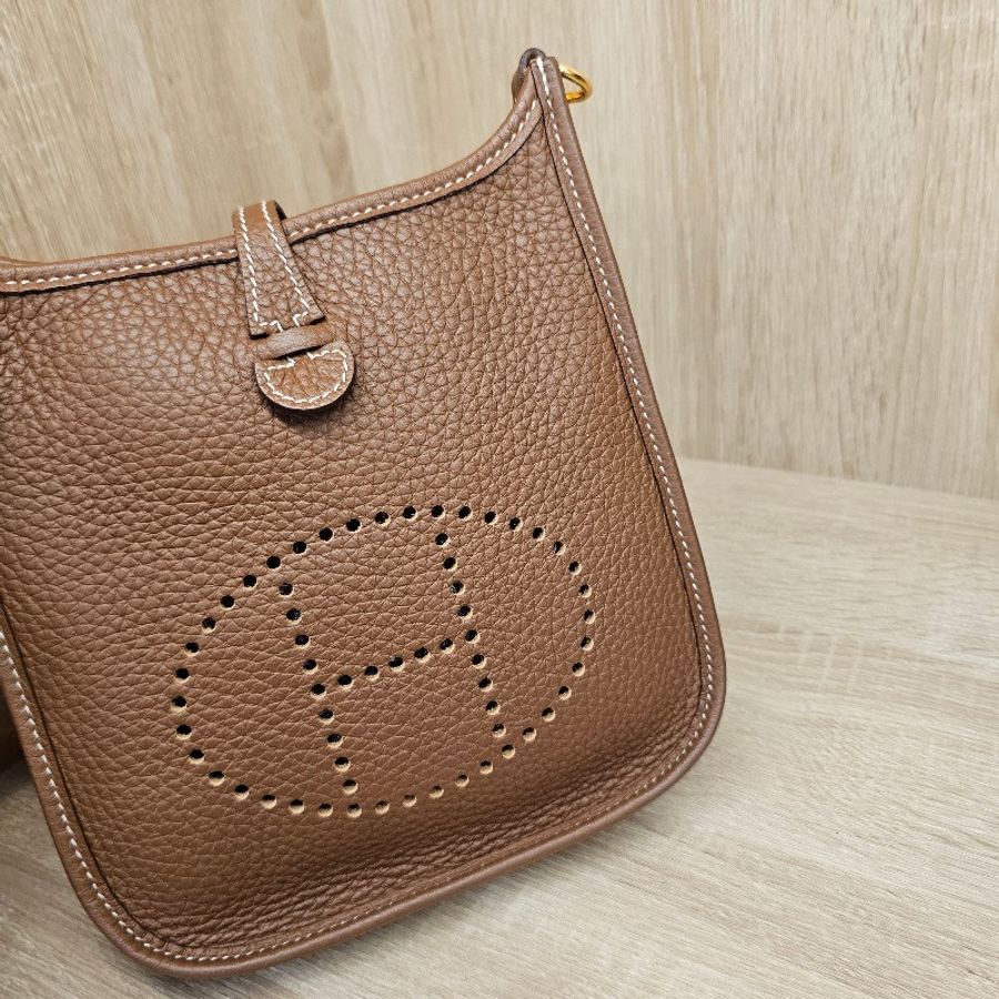 [好物夯色免配貨🧧] Hermes 金棕金 MiniEvelyne肩斜背包-6