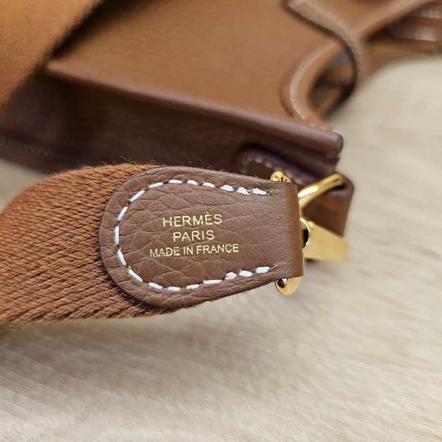[好物夯色免配貨🧧] Hermes 金棕金 MiniEvelyne肩斜背包-8