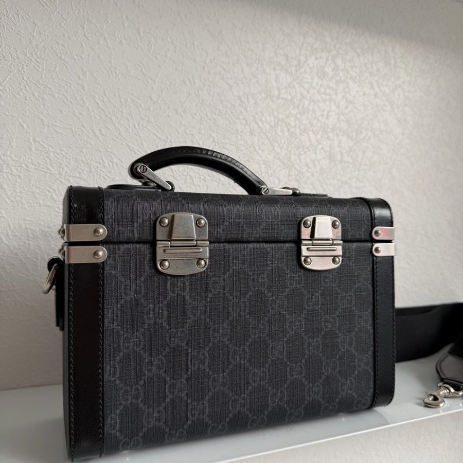 Gucci黑PVC手提兩用箱包 硬殼包-6