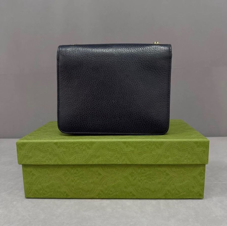 Gucci Interlocking 雙G金扣全皮風琴包-4