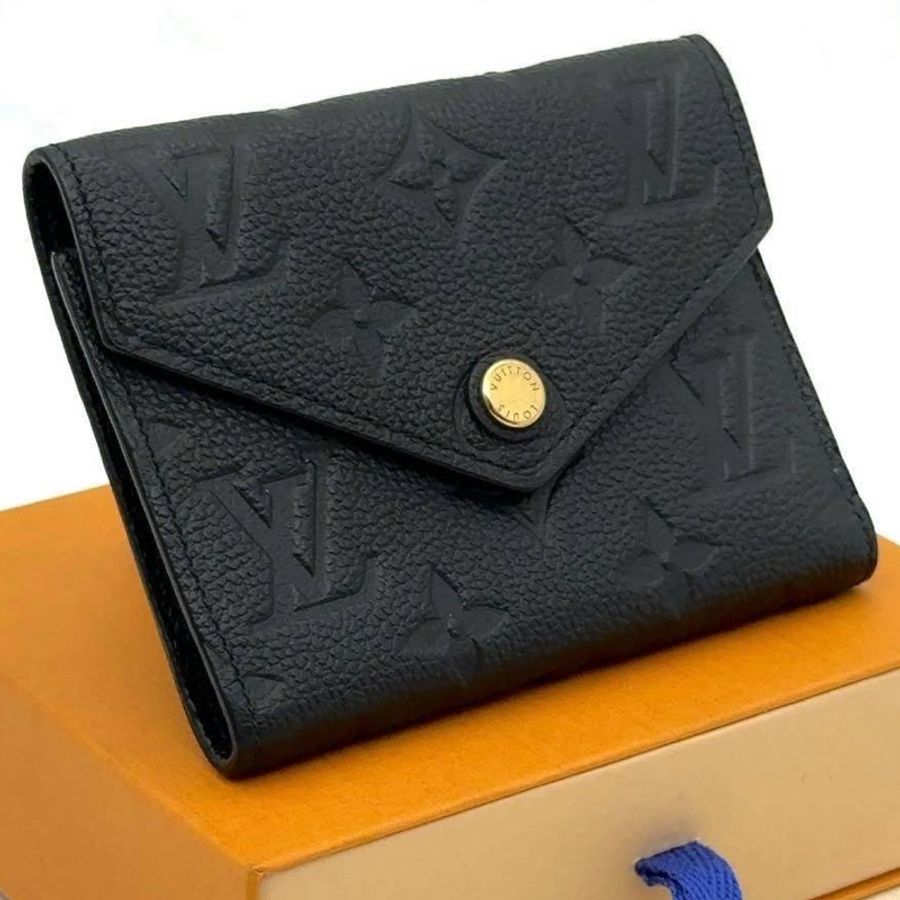 🌷LouisVuitton 壓紋短夾錢包 |經典花紋✦fufu style 精品✦ 氣質款|-2