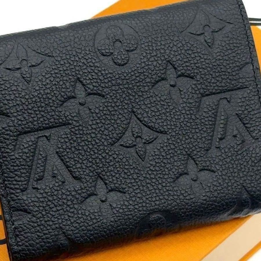 🌷LouisVuitton 壓紋短夾錢包 |經典花紋✦fufu style 精品✦ 氣質款|-8