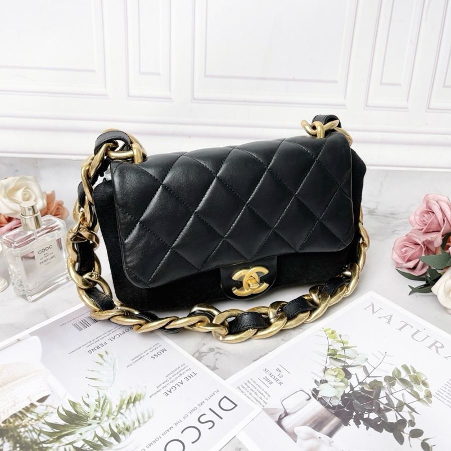 Chanel 22S黑金羊皮粗鏈條cf手提肩背包 芯片款17×21×6 99新配件塵袋盒子-4