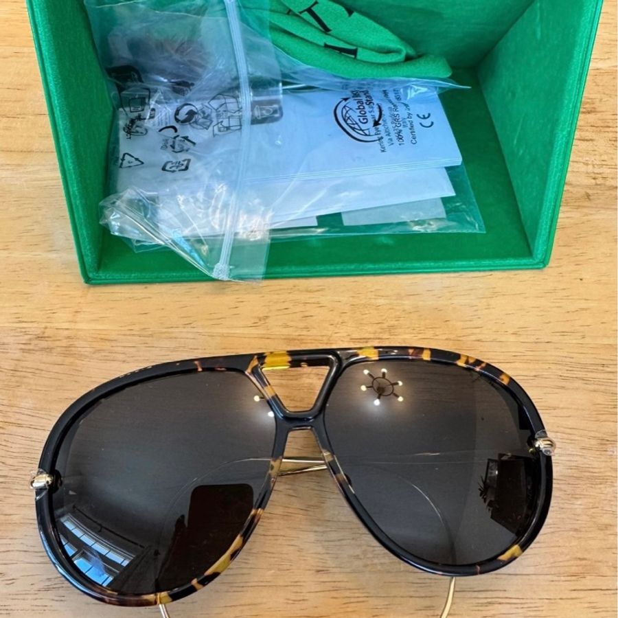 全新Bottega Veneta BV1273S 水滴耳環 金色飛行眼鏡aviator oversized墨鏡-1