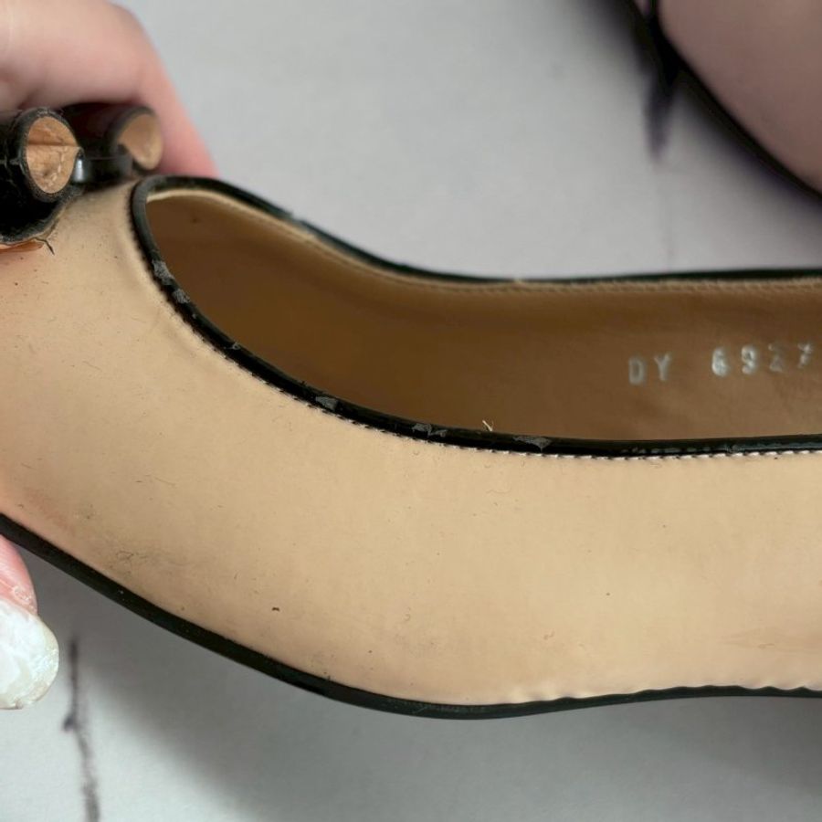 Salvatore Ferragamo 米白拼黑色蝴蝶結低跟鞋-12